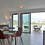 Spacieux Appt 3 Pieces Avec Terrasse Et Parking Au Lavandou - Fr-1-251-331 *