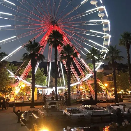 Spacieux Appt 3 Pieces Avec Terrasse Et Parking Au Lavandou - Fr-1-251-331 公寓 *