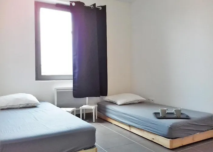 Apartman Spacieux Appt 3 Pieces Avec Terrasse Et Parking Au Lavandou - Fr-1-251-331 *