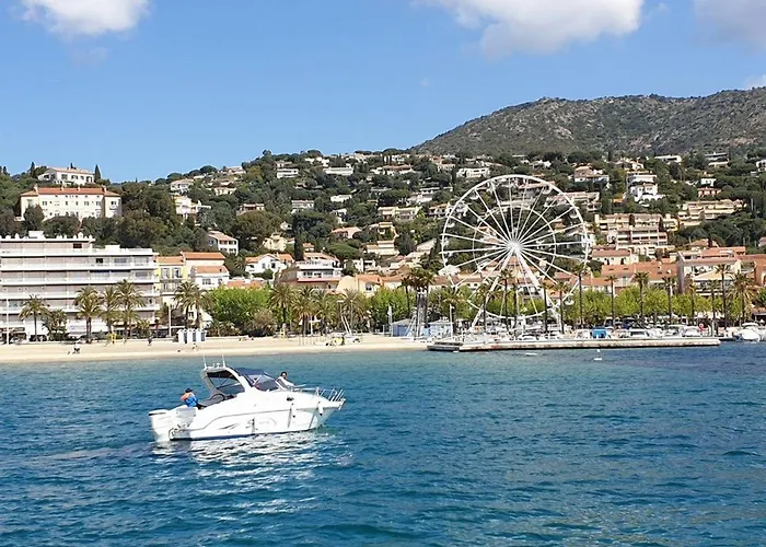 Apartman Spacieux Appt 3 Pieces Avec Terrasse Et Parking Au Lavandou - Fr-1-251-331 *